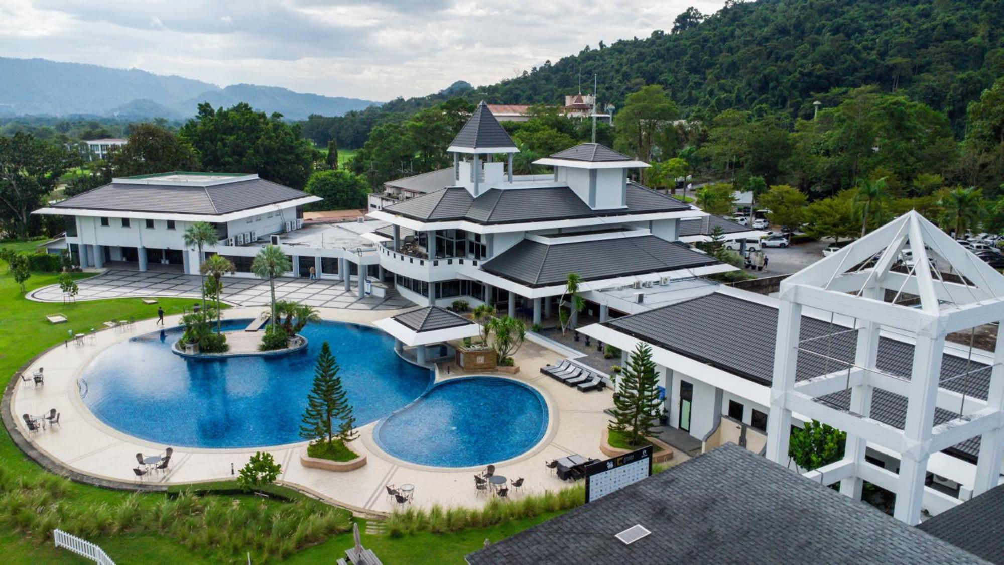 Royal Hills Golf Resort & Spa Nakhon Nayok Bagian luar foto
