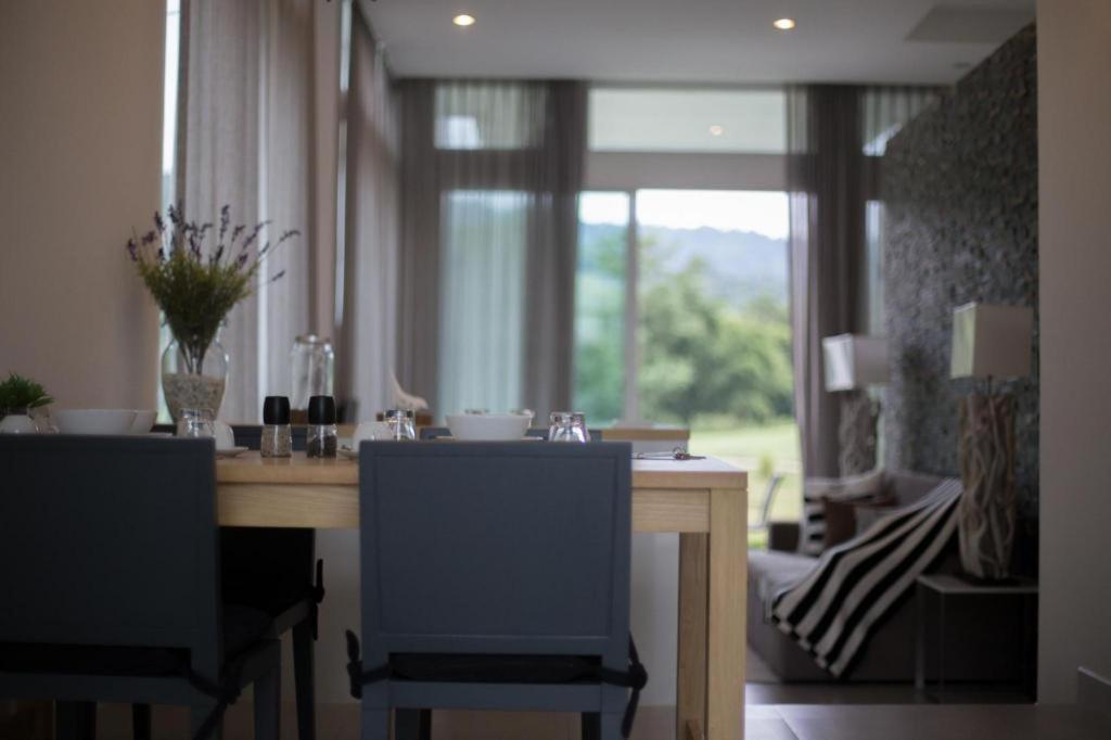 Royal Hills Golf Resort & Spa Nakhon Nayok Bagian luar foto