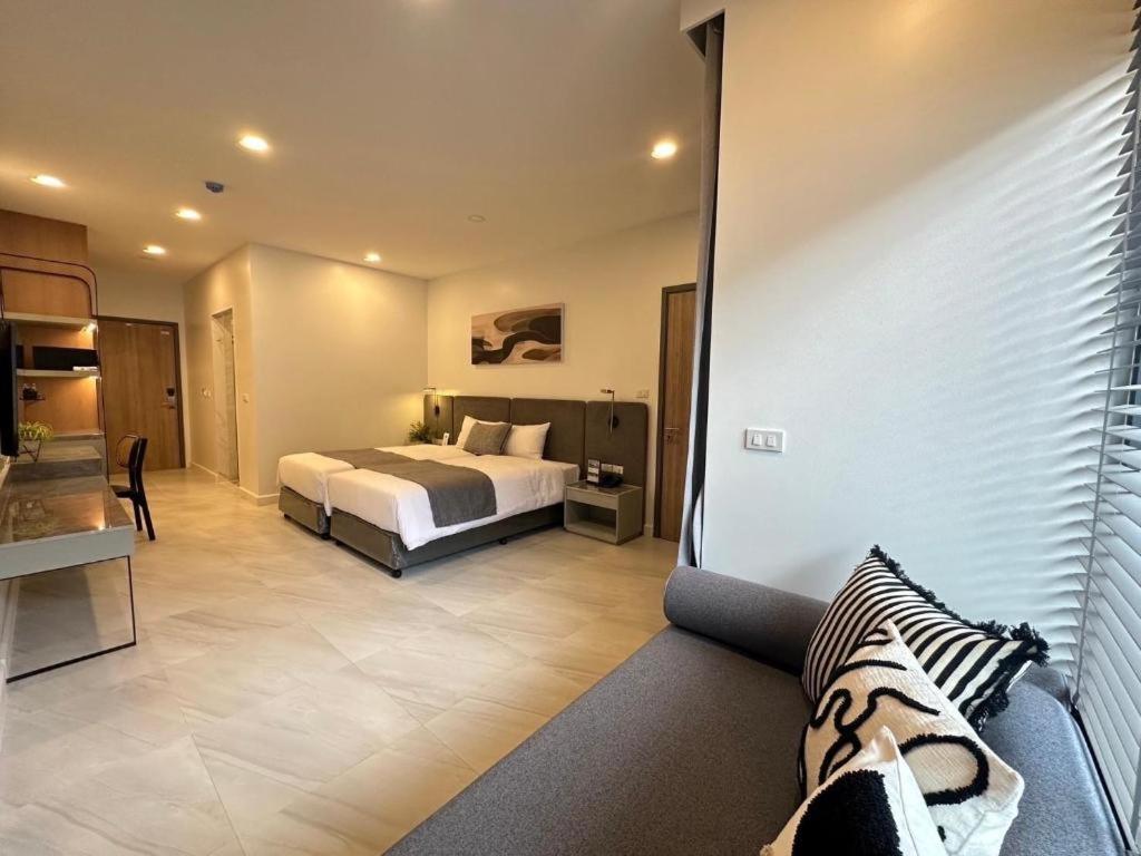 Royal Hills Golf Resort & Spa Nakhon Nayok Bagian luar foto