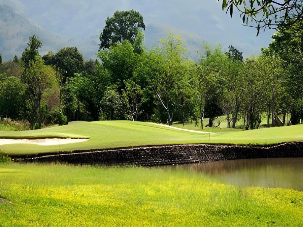 Royal Hills Golf Resort & Spa Nakhon Nayok Bagian luar foto
