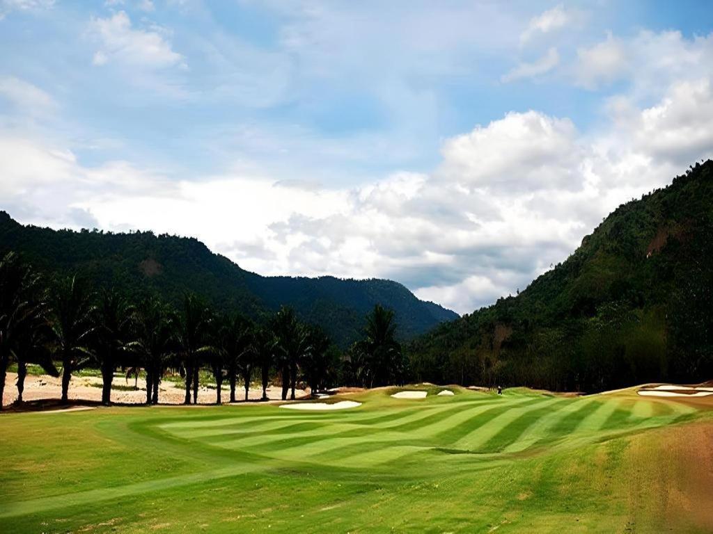 Royal Hills Golf Resort & Spa Nakhon Nayok Bagian luar foto