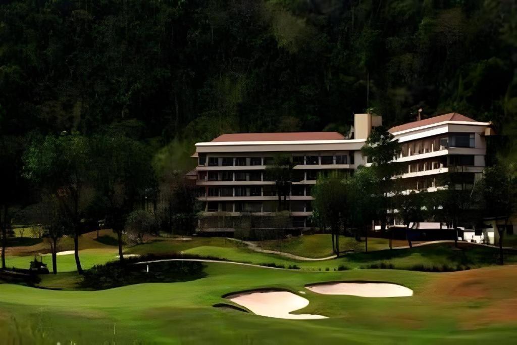 Royal Hills Golf Resort & Spa Nakhon Nayok Bagian luar foto
